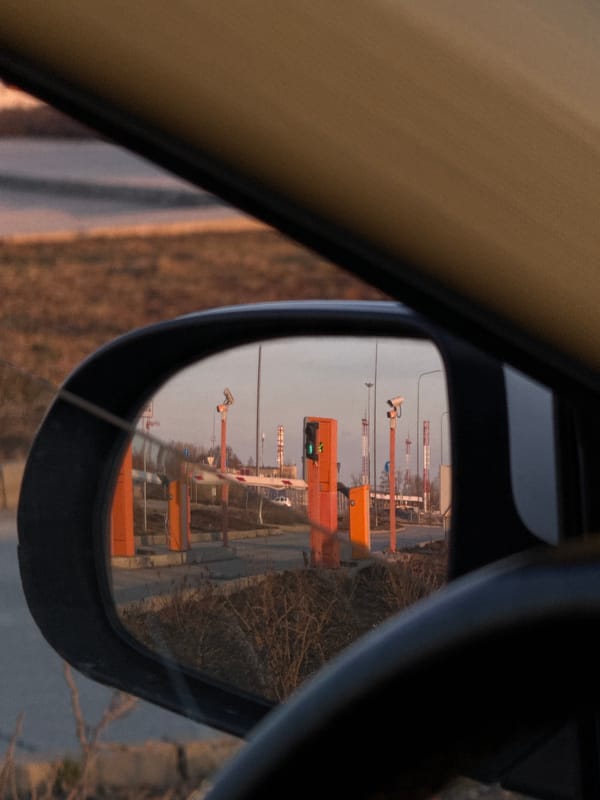 Road construction underway in Bolshoye Savino with traffic controls