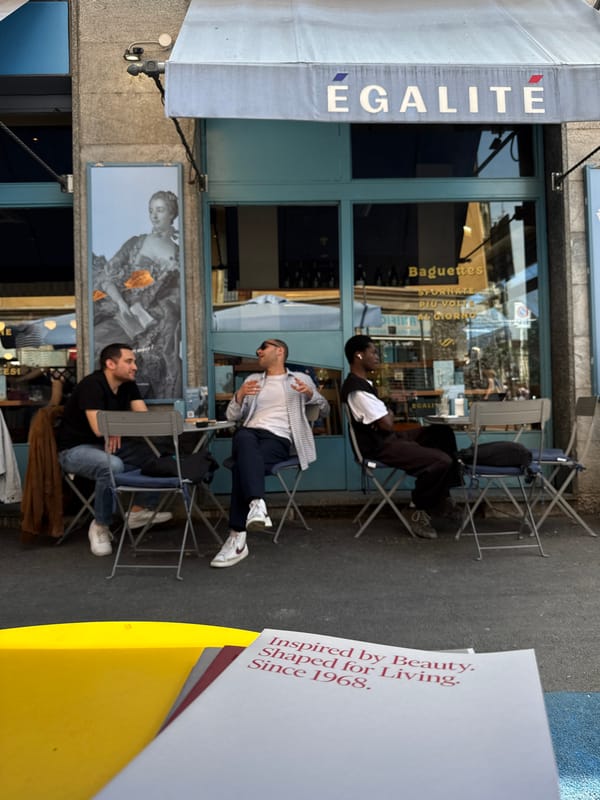 Midday dining scene at Egalite cafe in Milan