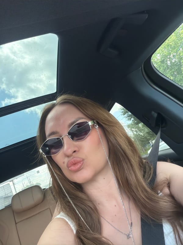 Selfie session in a sunroof car, Chelyabinsk