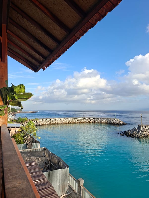 Nusa Penida harbor scene: ferries, jukungs, and waterfront spots