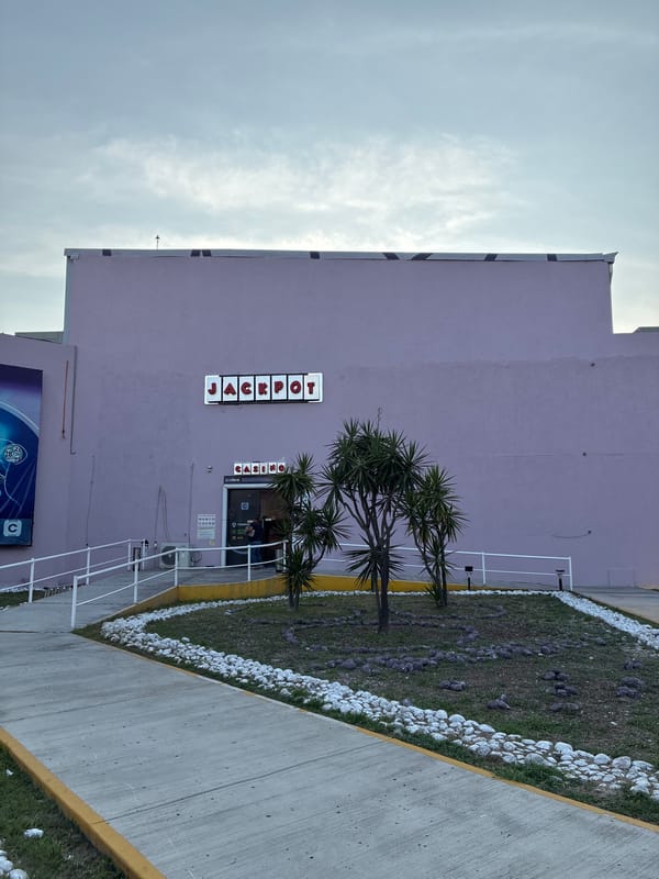 Witness documents Jackpot Casino area in Tehuacán, Mexico