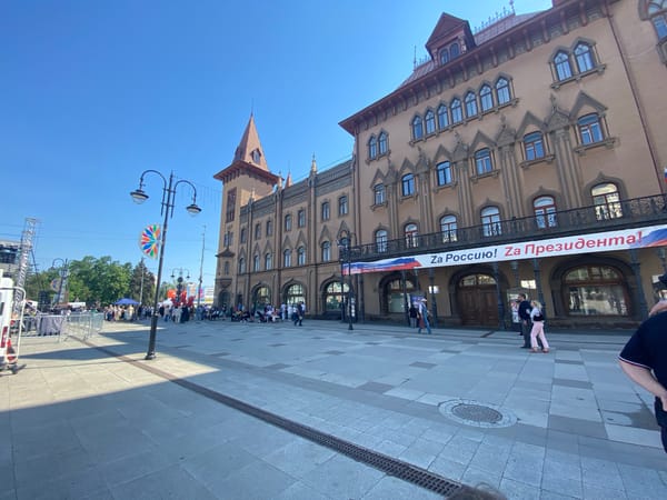 Pro-government rally held in Saratov city square