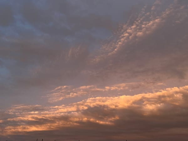 Dramatic sunset captured by witnesses in Novopokrovskaya, Russia