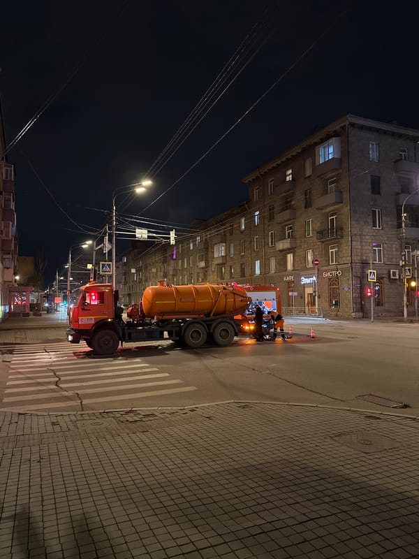 Daily life documented across Krasnoyarsk streets in nine-minute span