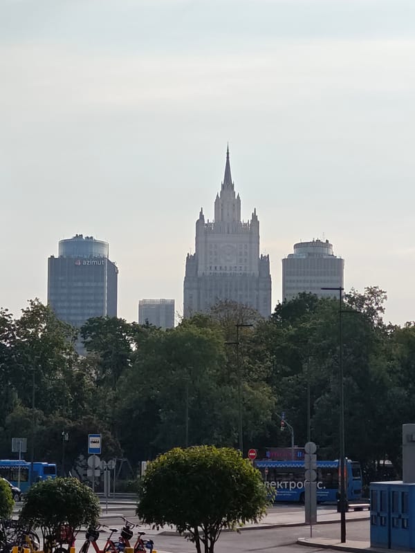 Central Moscow fountains, landmarks, and street scenes on an August morning