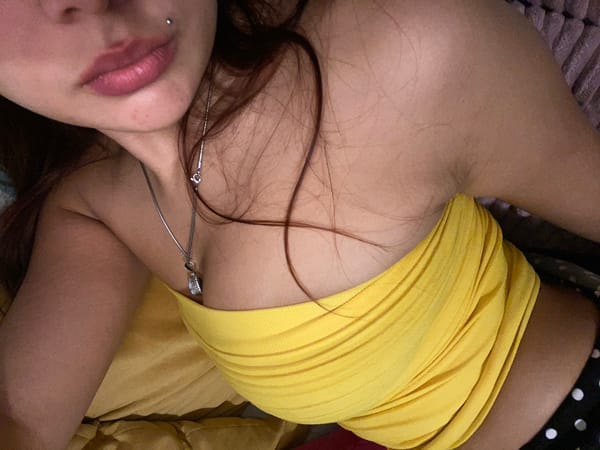 Person takes floor selfies in Buenos Aires apartment