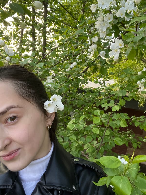 Family barbecue and backyard activities documented in Dzerzhinsk, Russia