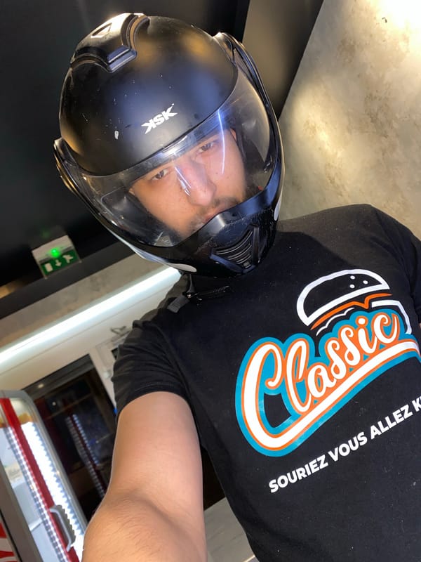 Man in KSK helmet observed indoors in Schiltigheim