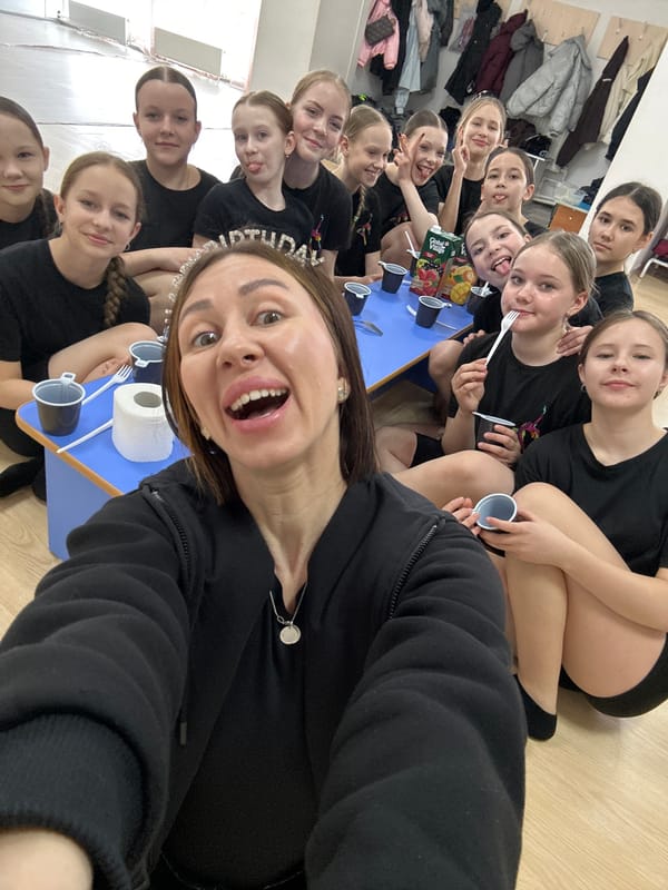 Birthday celebration with young students documented in Votkinsk, Russia