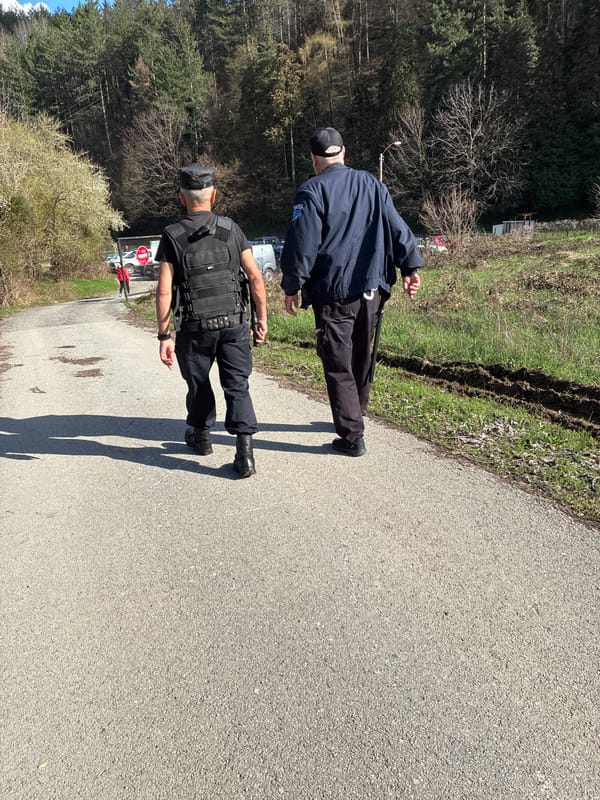 Security personnel observed on road in Berkovitsa, Bulgaria