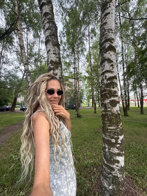 Laid-back park afternoon with selfies and a curious toddler