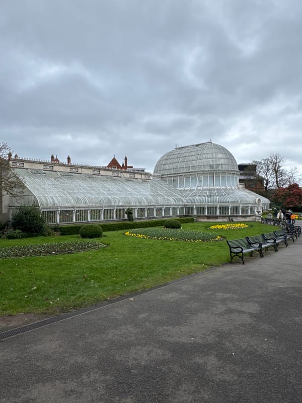Visitor documents Belfast Botanic Gardens and Ulster Museum tour