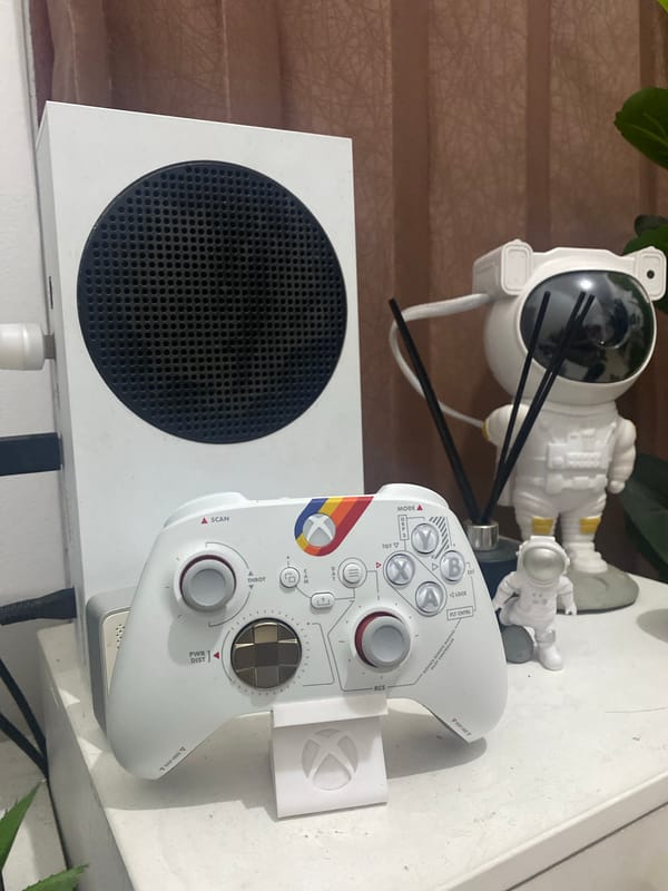 Custom Xbox controller spotted in South Jakarta gaming setup