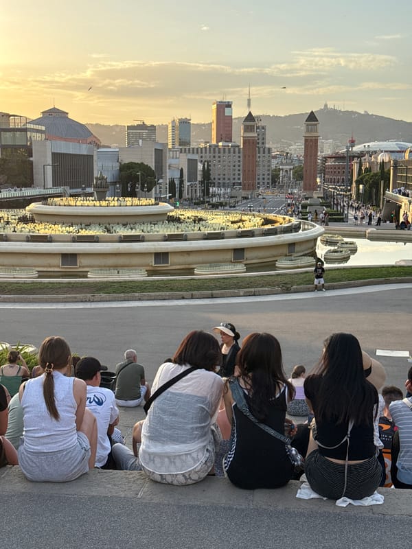 Sunset crowds gather at Montjuïc overlooking Barcelona's Magic Fountain
