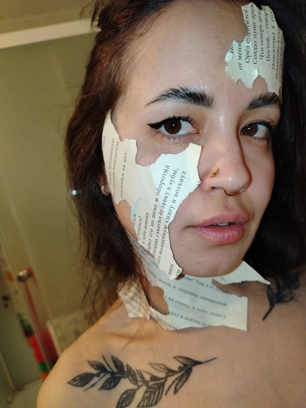 Russian family moments amid unexpected April snowfall documented