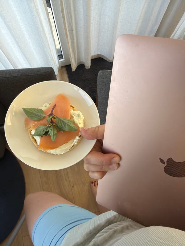 Lazy morning in Gangloff with good food and a corgi