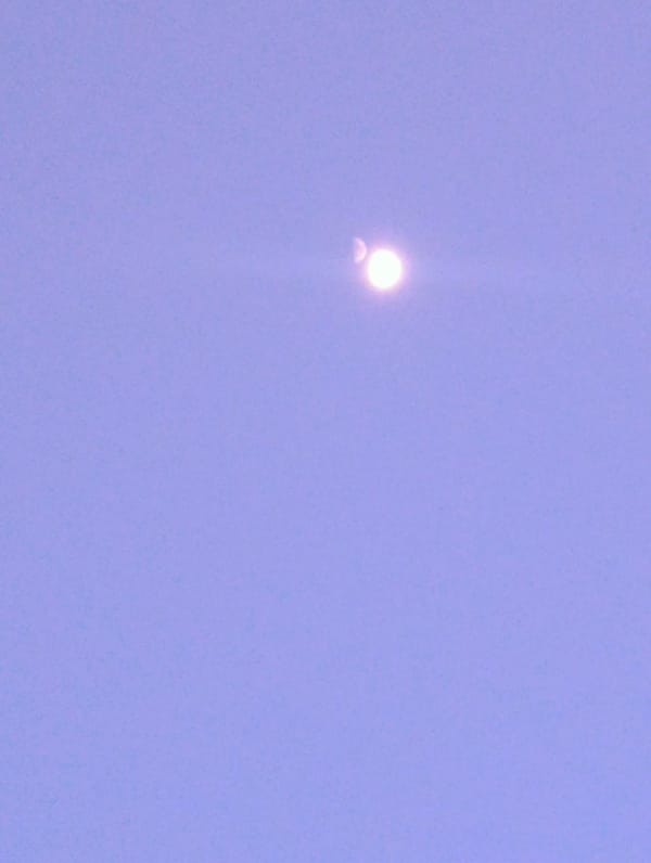 Bright celestial object observed against purple sky in Bulgaria