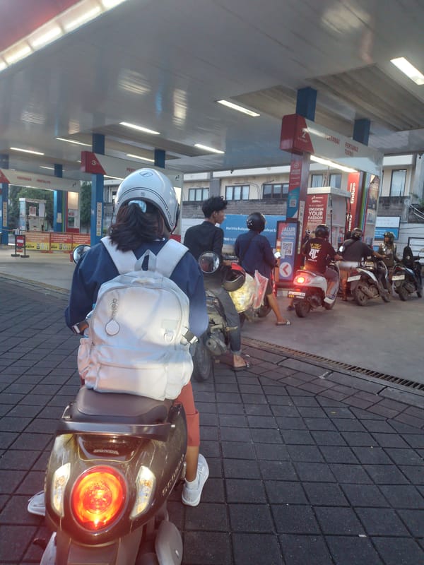 Witness documents Pertamina gas station in Kuta, Indonesia