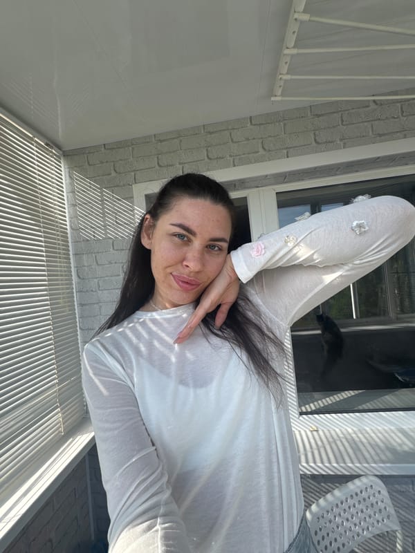 Casual sunny-day photos around a Chaikovsky residence
