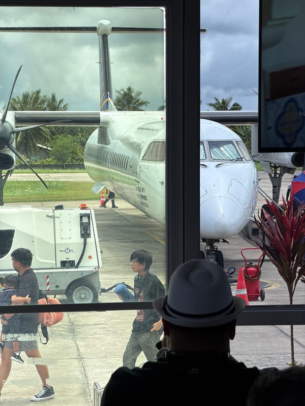 Early morning flight operations documented at Del Carmen airport