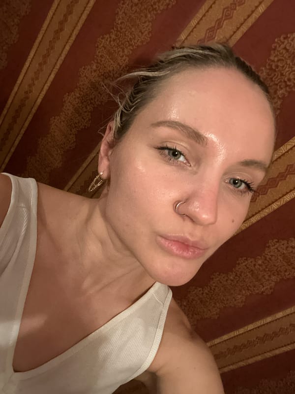 Everyday moments captured in Esenyurt coffee shop district