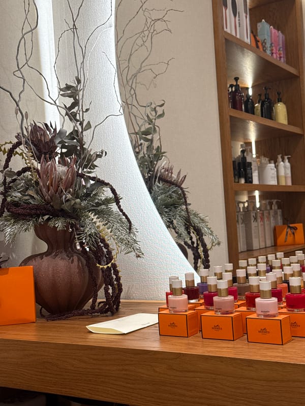 Afternoon leisure tour through Yerevan cafes and shops documented