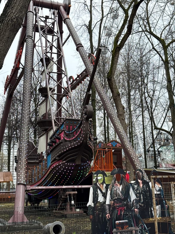 Morning documentation of Perm amusement park and city scenes