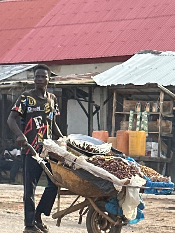 Daily life documented in Mararaba, Nigeria market area