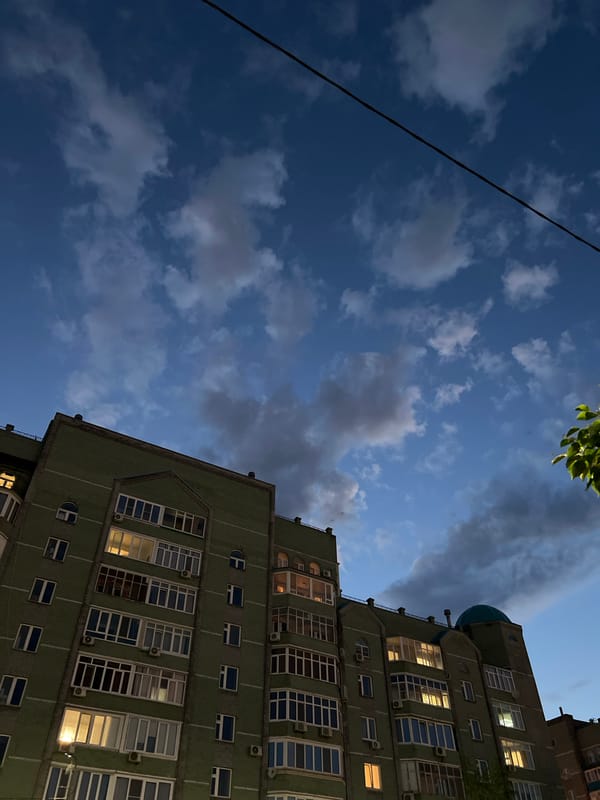 Evening walk documented across Kazan during twilight hours