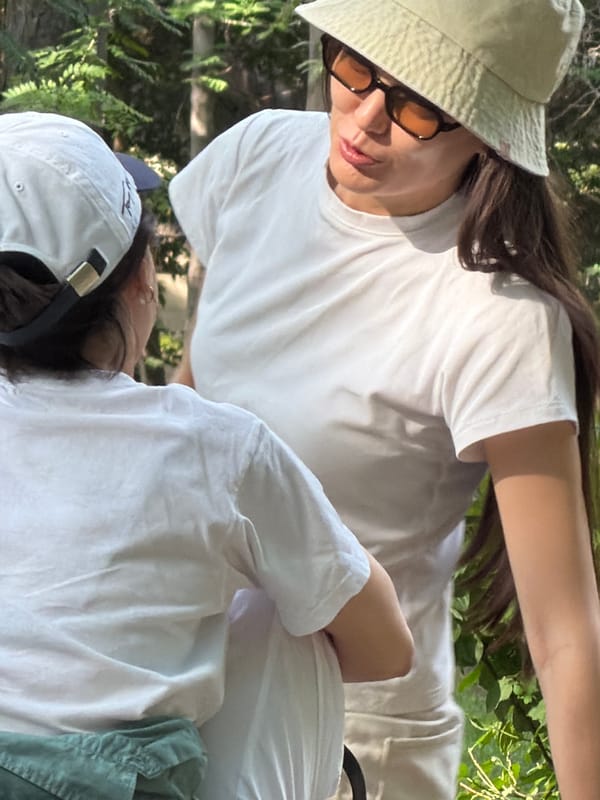 Park activities and casual encounters across 30 minutes