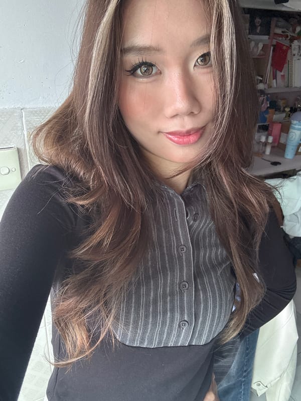 Woman takes multiple bathroom mirror selfies in Chongqing