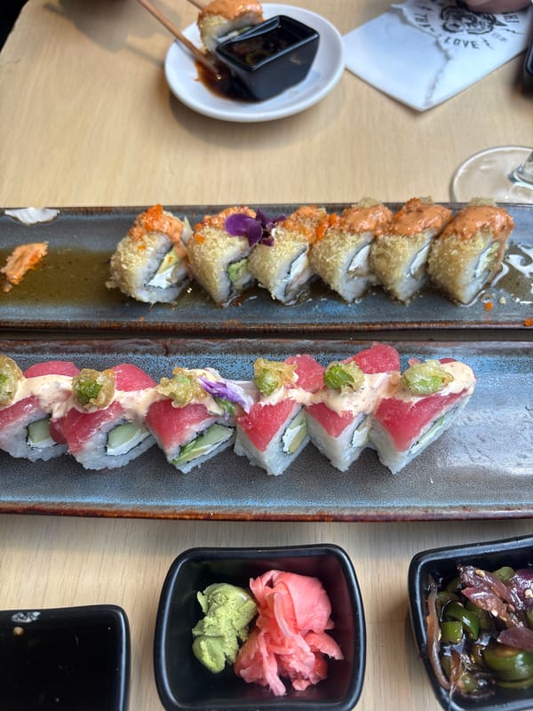 Mexico City evening: sushi dinner and nail salon visit documented