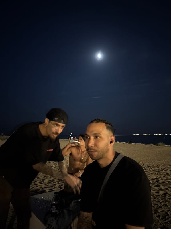 Night recreation scenes documented along Barcelona waterfront May 28