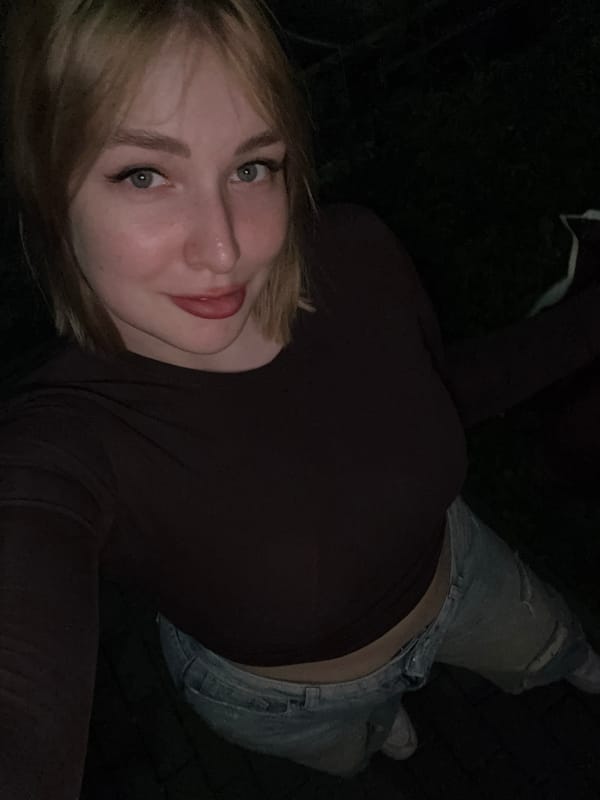 Evening selfies and garden flowers in Krasnogorsk