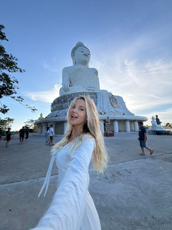 Selfies and monkeys at Chalong's Big Buddha
