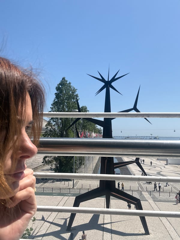 Couple visits Monument to Discoveries in Lisbon, takes selfies
