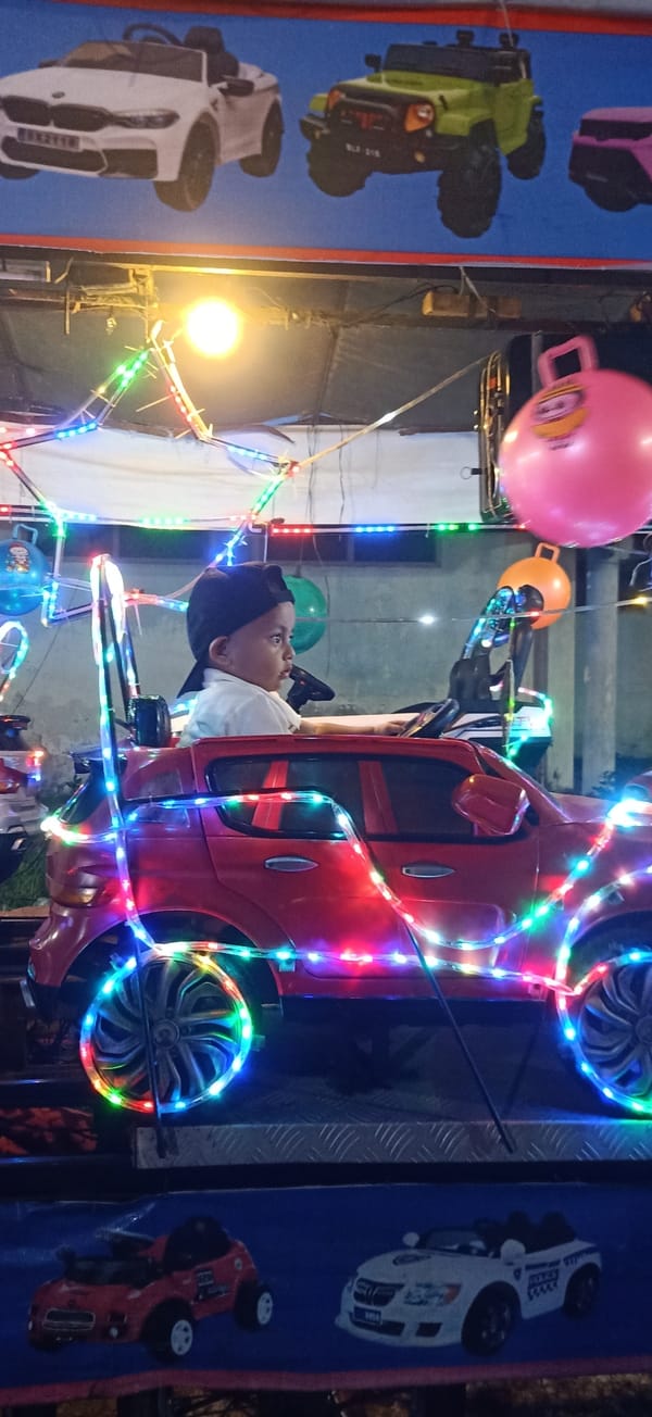 Night fair lights up Lhokseumawe with rides, stalls, and crowds