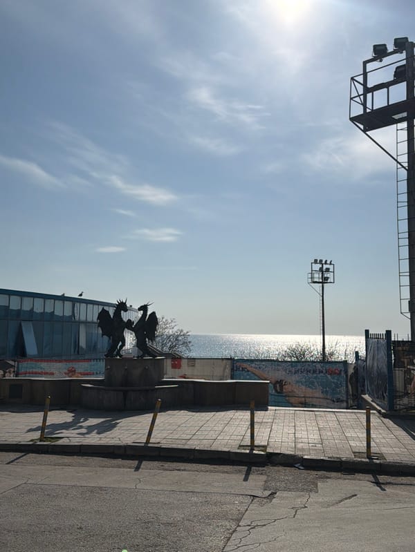 Morning documentation of beaches, water parks, urban scenes