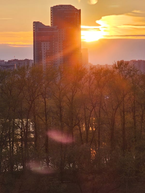 Spring evening scenes documented across Khimki, Russia