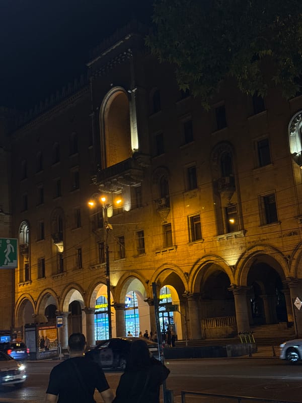 Night out along Rustaveli Avenue, Tbilisi