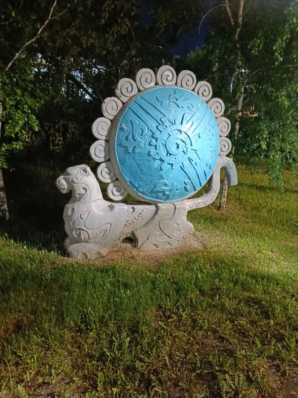 Evening leisure activities documented at Kokshetau public park, Kazakhstan