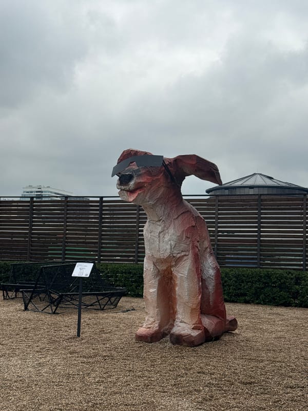 Street life and public art in a Moscow creative district
