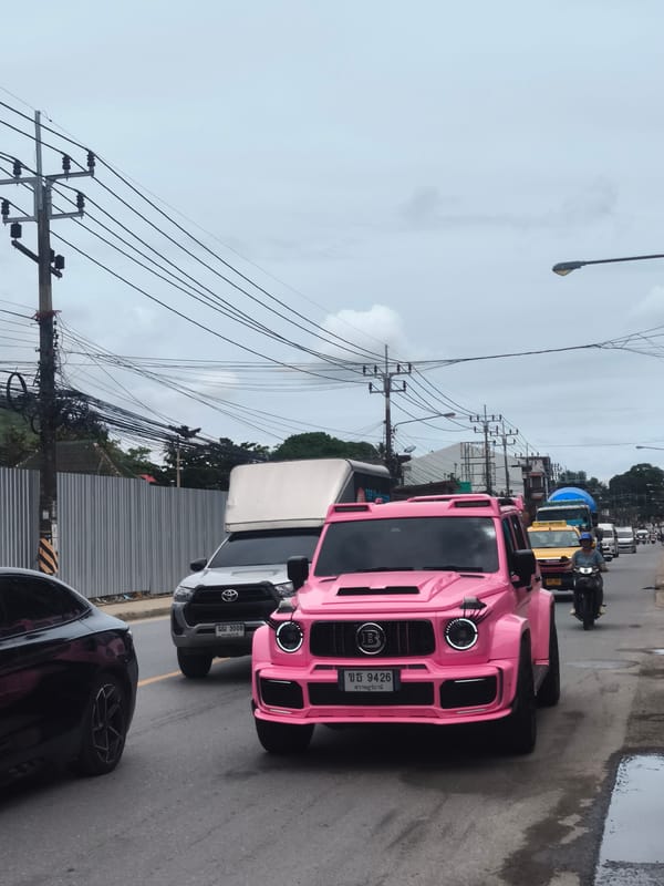 Hot pink custom G-Wagon turns heads on Ko Samui streets