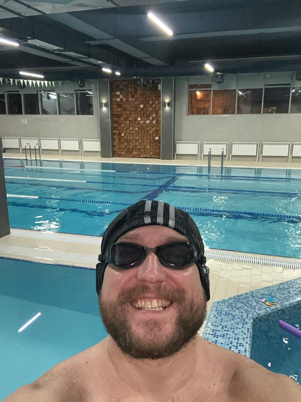 Swimmer Takes Pool Selfie in Krasnoyarsk