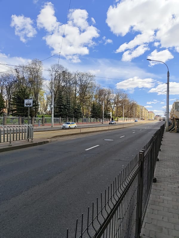 Street scene documented in Minsk shows light traffic