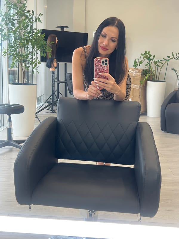 Salon selfies and a balcony coffee break in Sochi