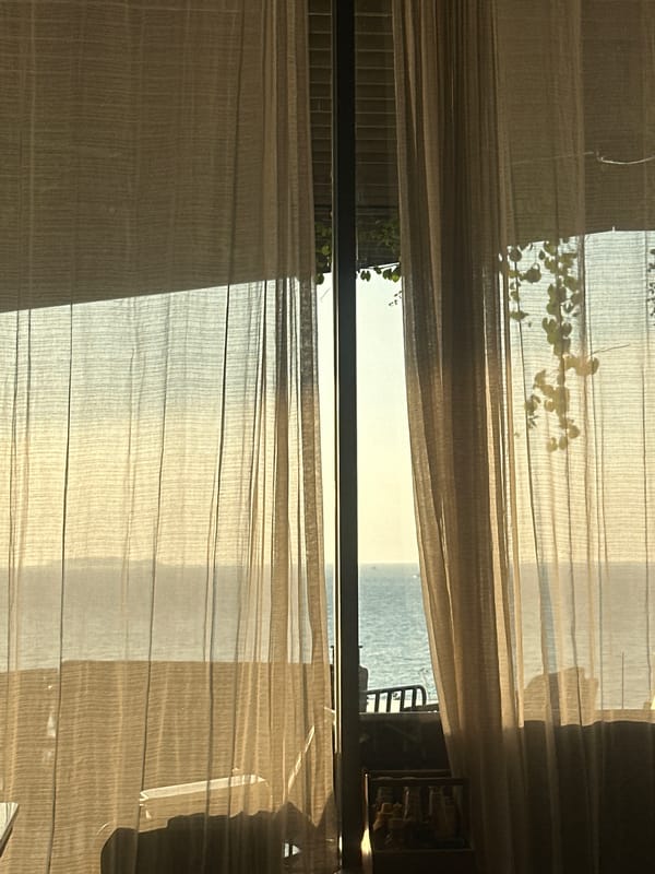 Oceanview dining experience documented in Pattaya, Thailand