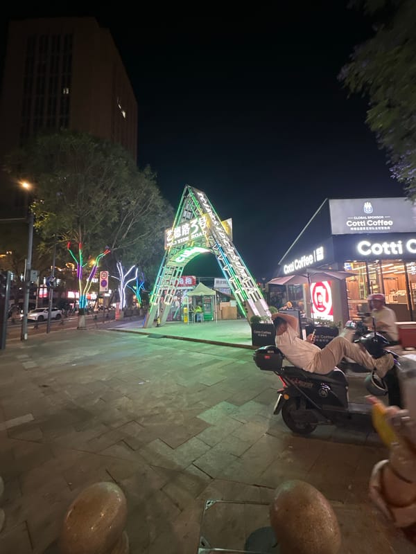 Evening street life documented across Chongqing High-tech Zone