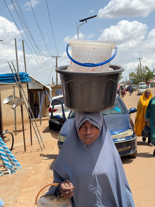 Daily market life documented in Gura Top, Nigeria