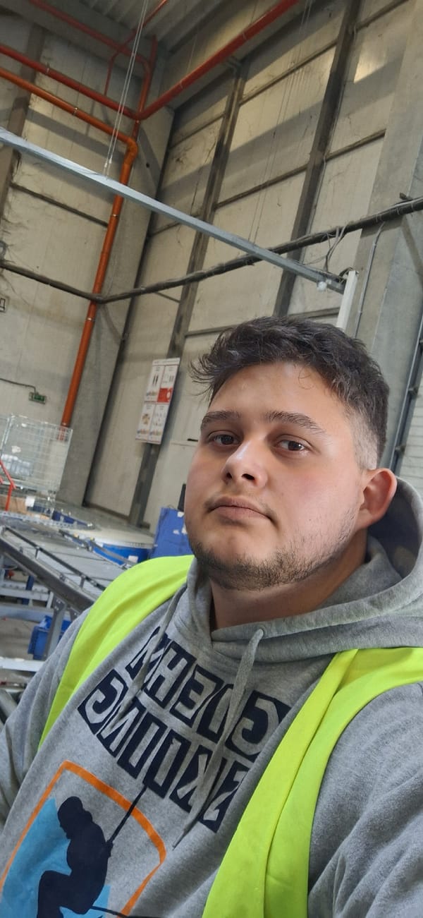 Worker spotted at industrial warehouse facility in Varna